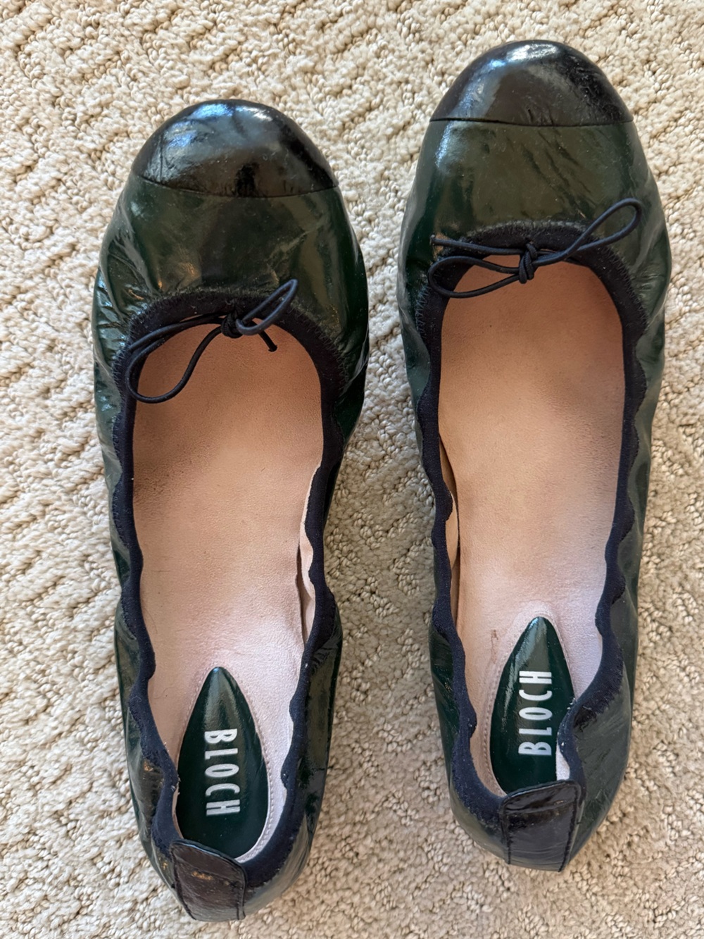 Bloch Black Patent Leather Cap Toe Ballet Flats Bow EU 40 US 10